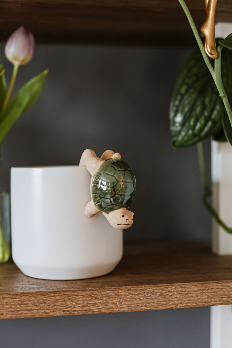 Ceramic Turtle Pot Hugger